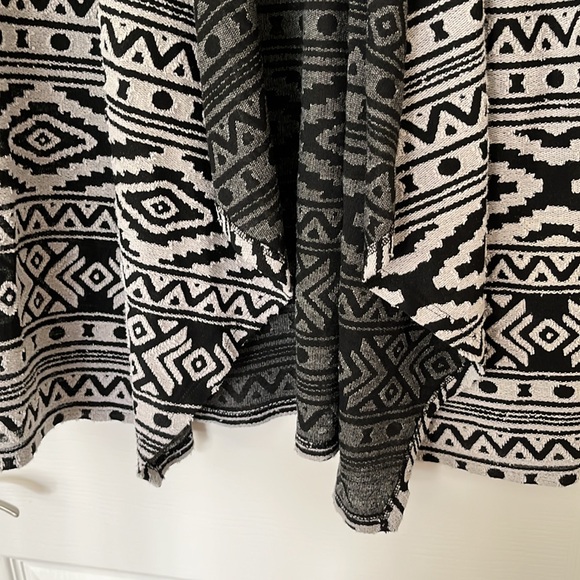 American Eagle Outfitters open cardigan sweater western Aztec black white LG - Picture 9 of 13